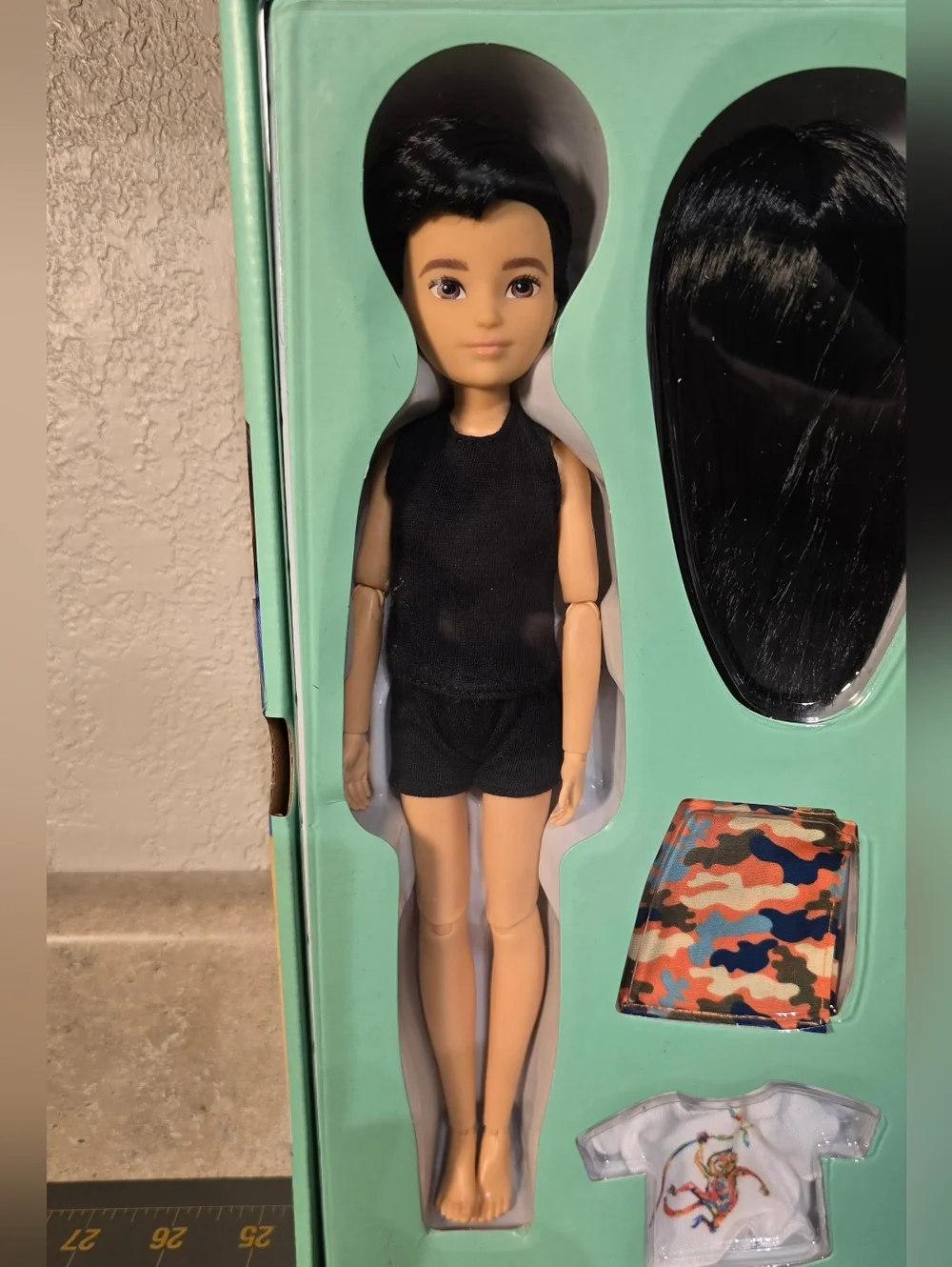 Creatable World Doll, Deluxe Character Kit, DC-073 - Picture 6 of 7
